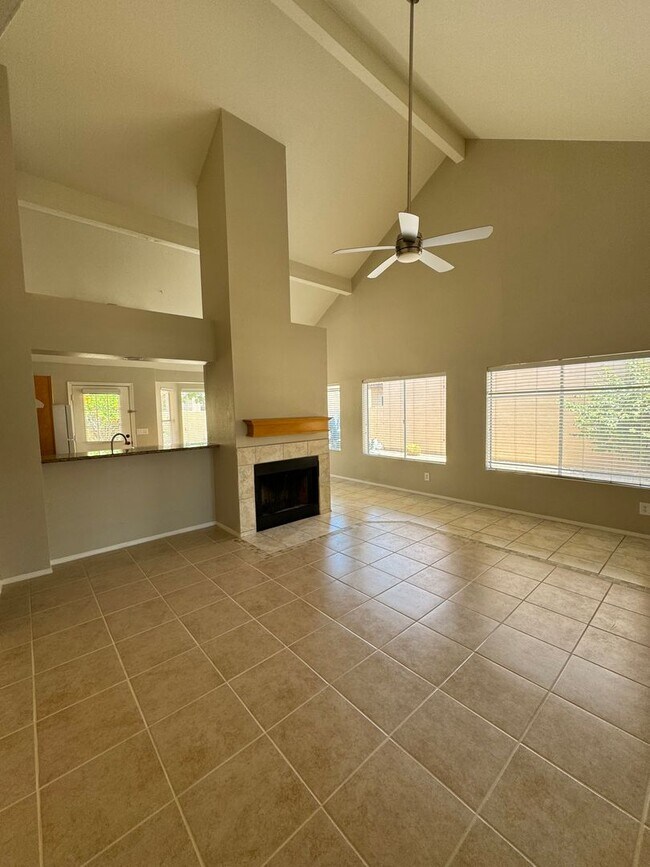 Building Photo - Tempe Home for Rent!