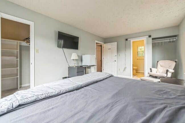 Building Photo - 5302 Treefish Ct