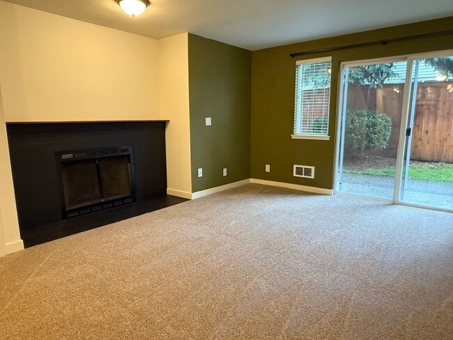 Building Photo - 2Bd/2.5Ba Kirkland Condo
