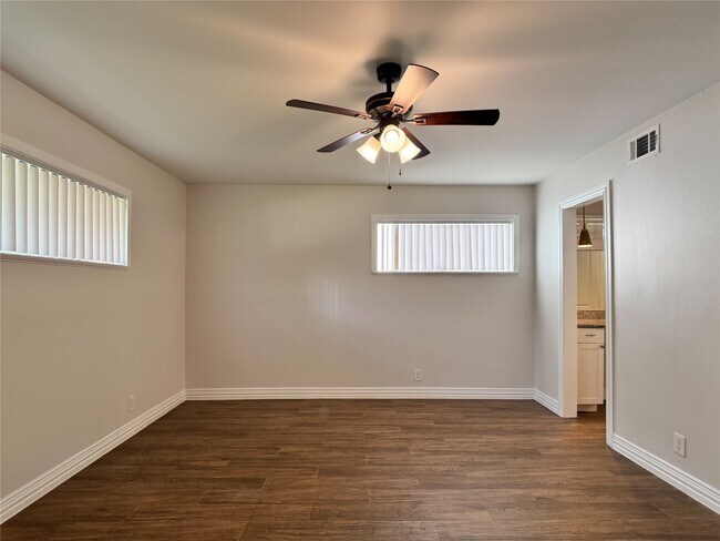 Building Photo - 5139 Indigo St