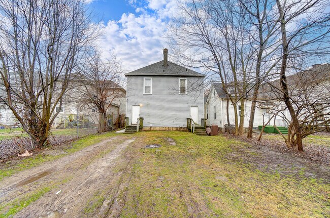 Building Photo - 64 E Innis Ave