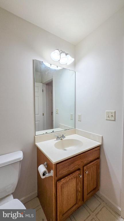 Building Photo - 1227 Cross Creek Dr