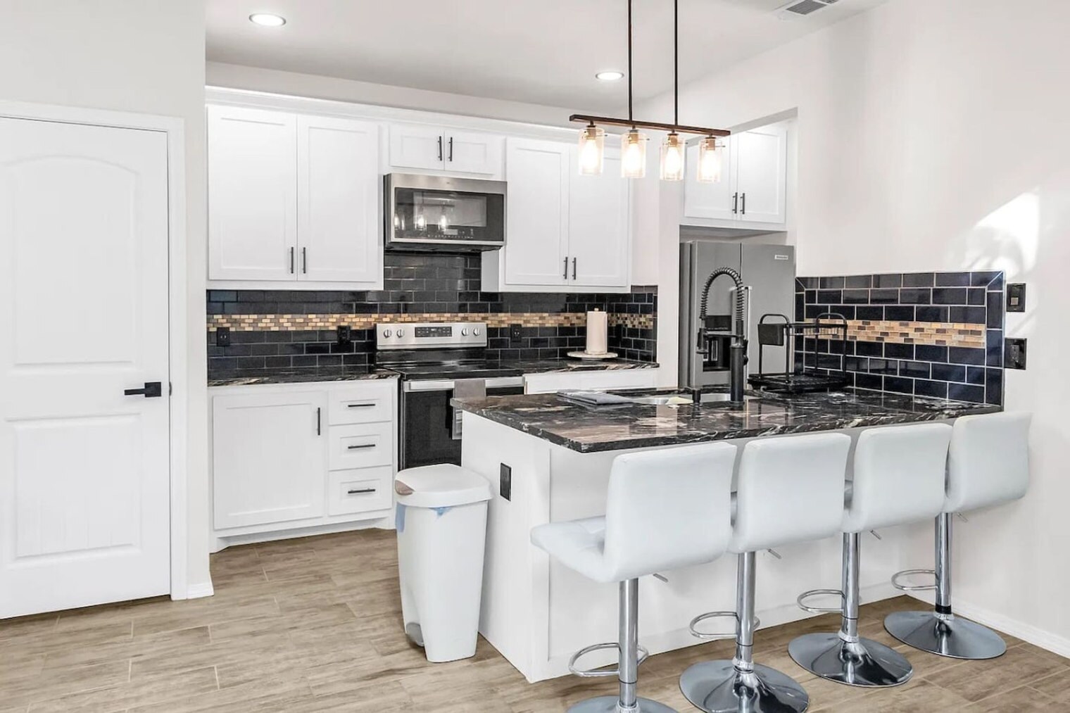 Building Photo - 3518 Dennis St