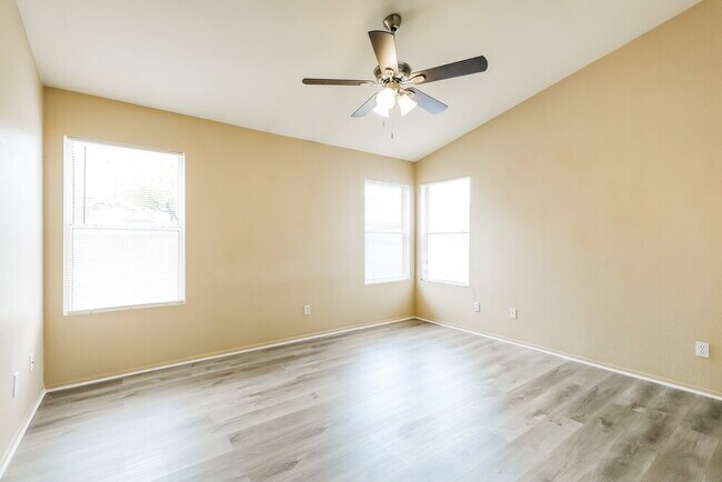 Building Photo - 7519 W Summer Sky Dr