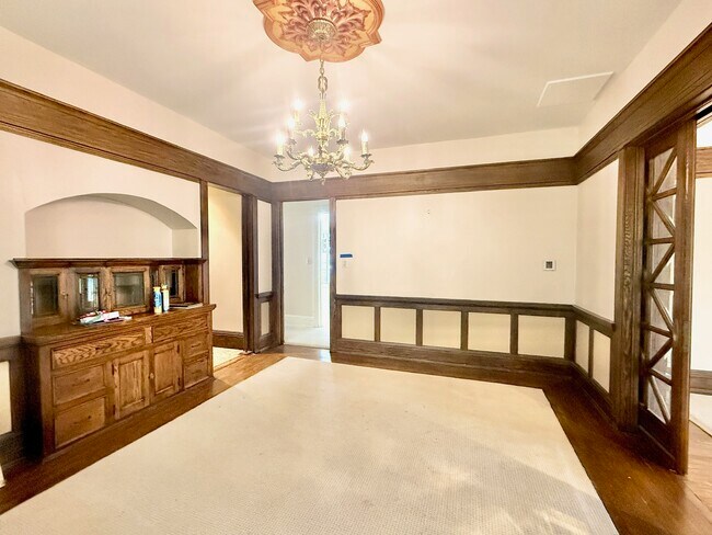 Building Photo - 2723-25-25A N Downer