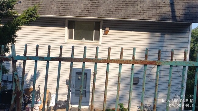 Street View - 3137 Josephine St