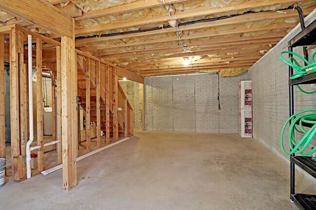 Building Photo - Pet-Friendly Raintree Home Near Rt 29