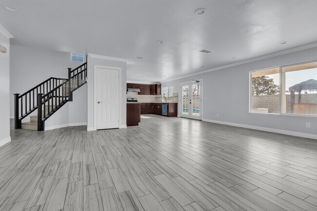 Building Photo - 952 E Cottonwood St