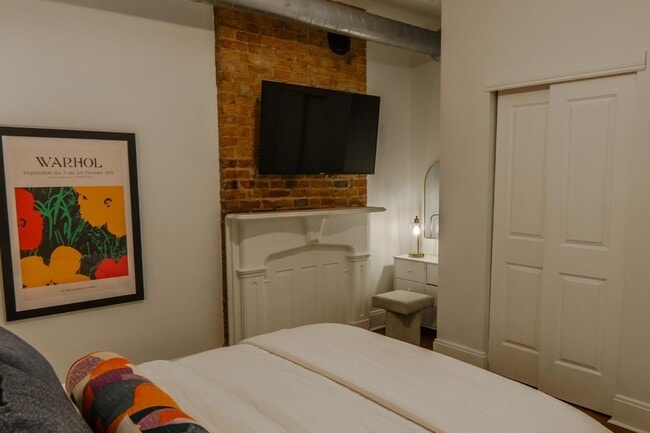 Building Photo - 306 Mulberry St