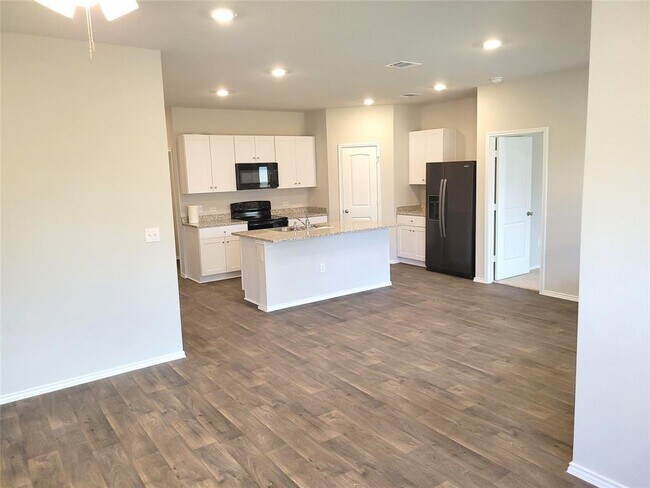 Building Photo - 6012 Brocade Dr