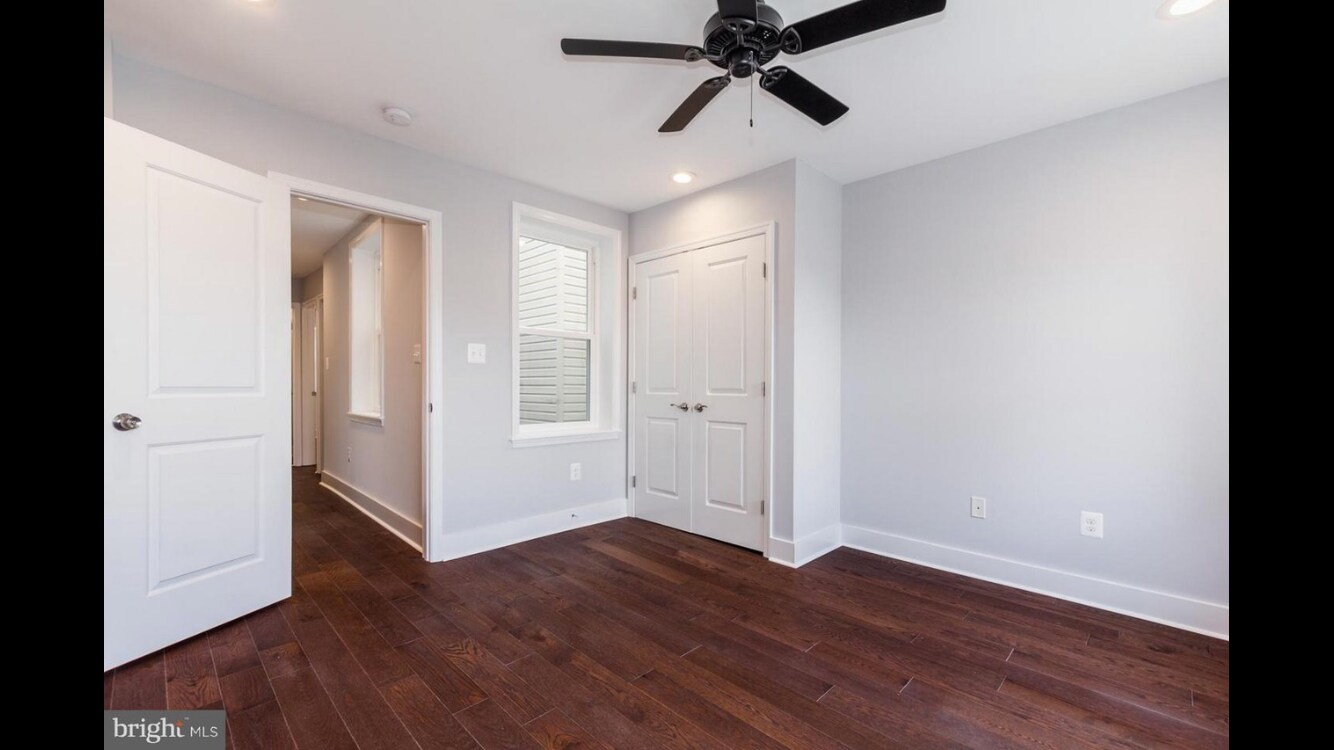 Building Photo - 9 E Fort Ave