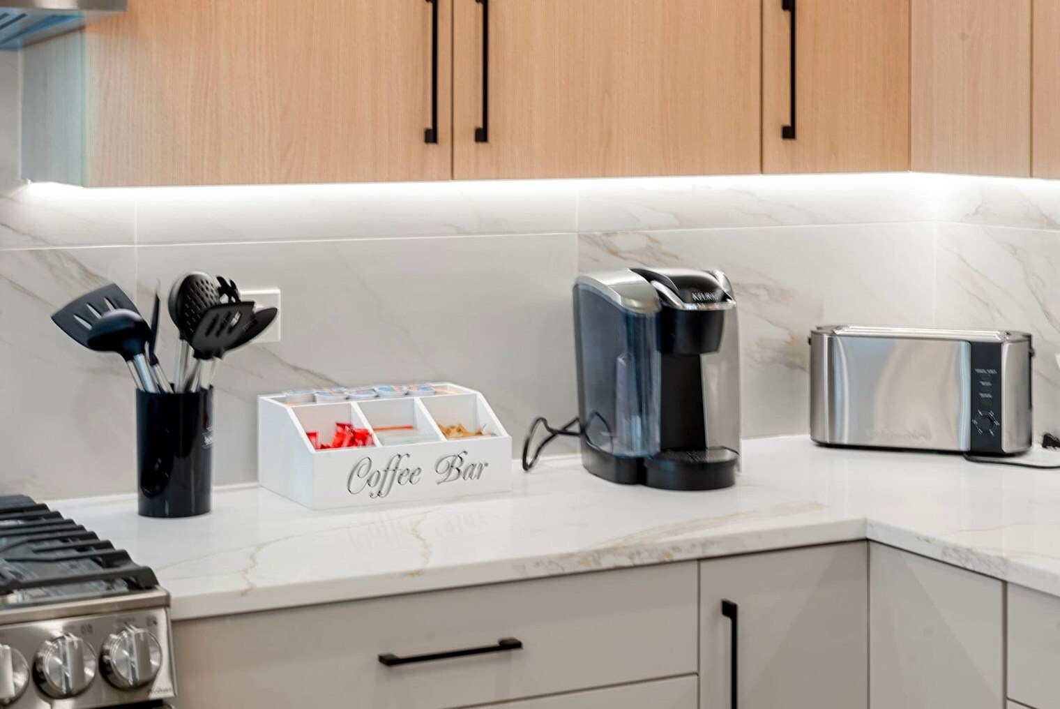 Building Photo - 2344 W Polk St