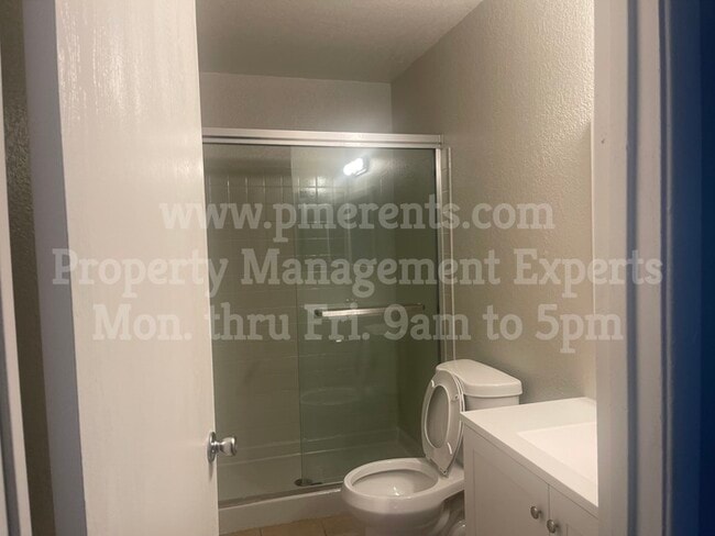 Building Photo - Duplex