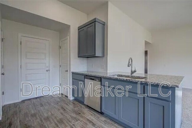 Building Photo - 2405 28th Ter
