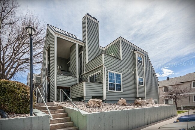 Building Photo - 1301 University Ave