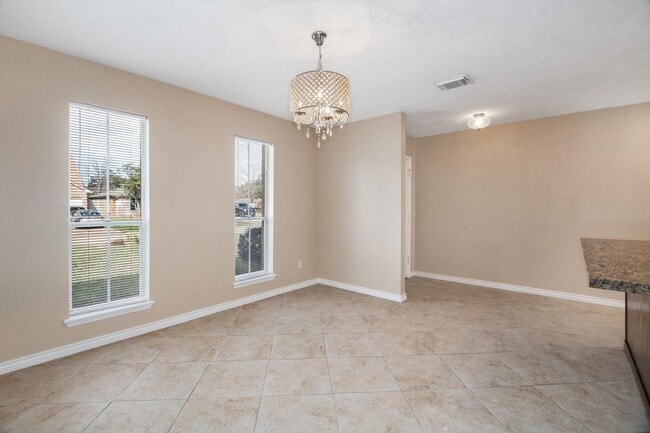 Building Photo - 7218 Foxway Ln