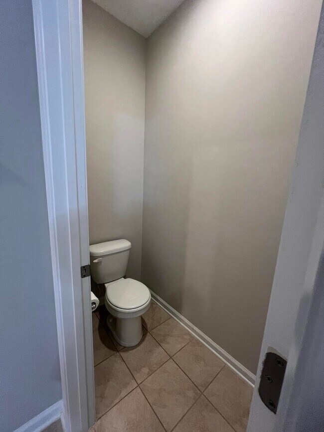 Building Photo - 3177 Mayflower Ln