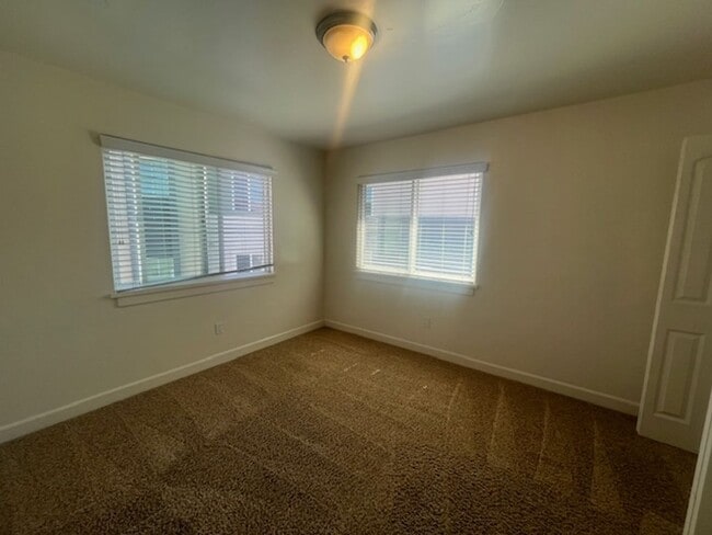 Building Photo - 229 N Chorro St