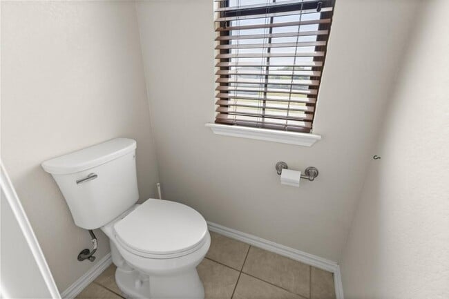 Building Photo - 2802 Scottsdale Dr
