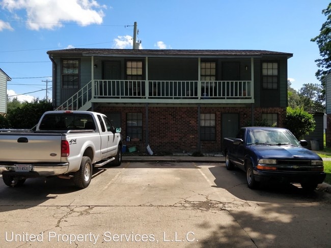 Building Photo - 702 Bonin Rd