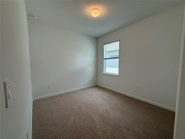 Building Photo - 3915 Big Sky Dr