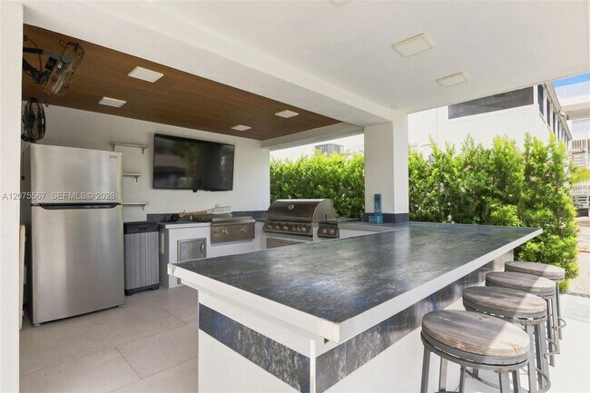 Building Photo - 203 Gulfview Dr