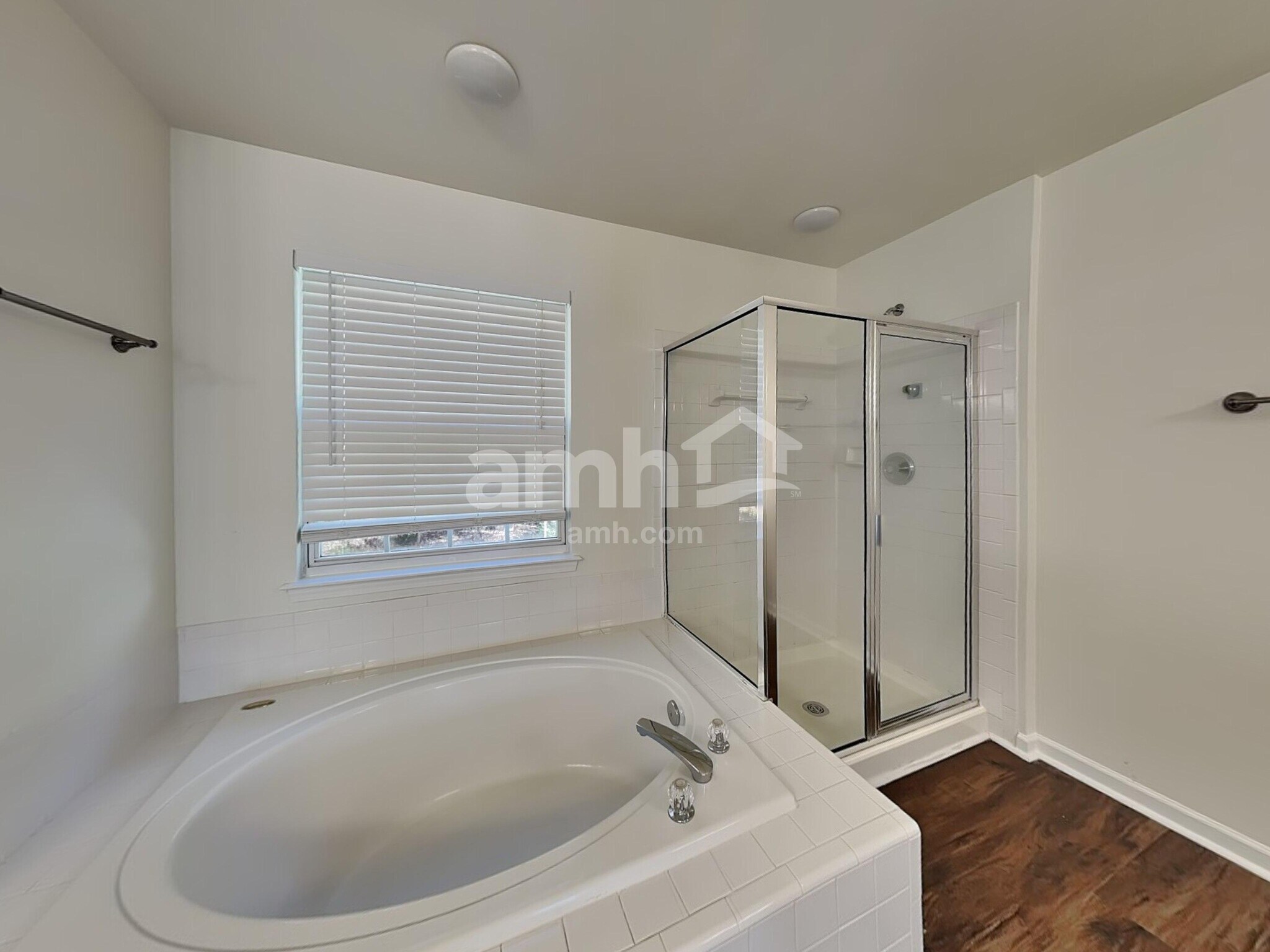 Building Photo - 3007 Linstead Dr