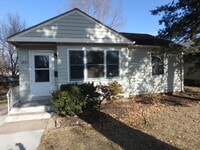 Building Photo - 1824 SW Cherokee St