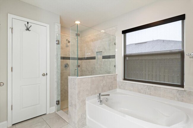 Building Photo - 27 Colorado Springs Way
