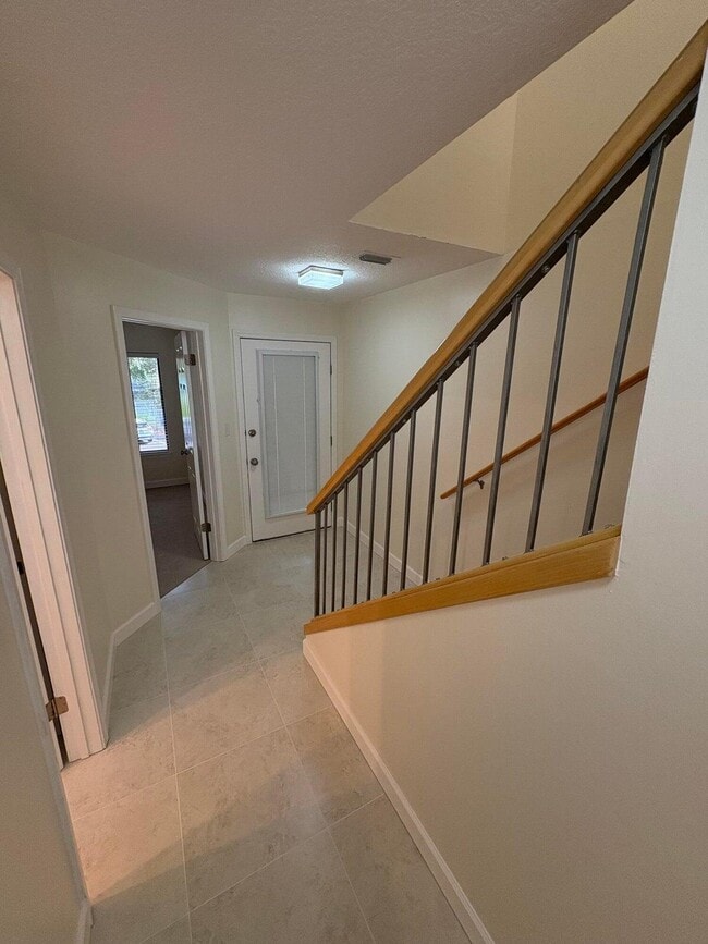 Building Photo - 314 Westlake Ct