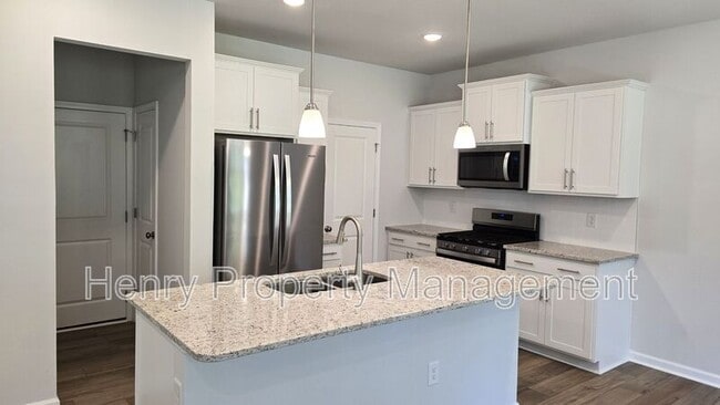 Building Photo - 285 Broomside Ave