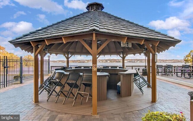 Building Photo - 501 Slaters Ln