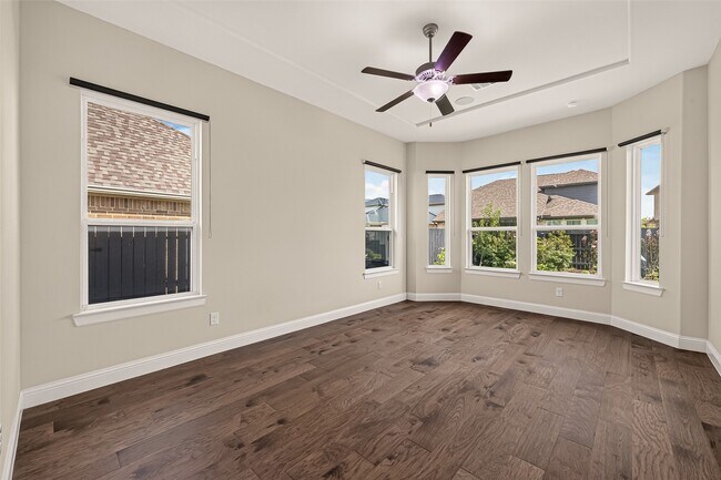 Building Photo - 616 Cape Capri Dr