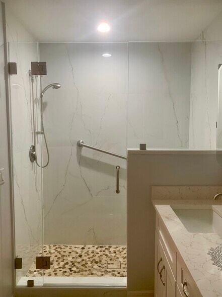 Building Photo - 3950 Loblolly Bay Dr