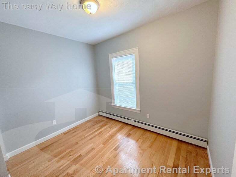 Building Photo - 295 Windsor St