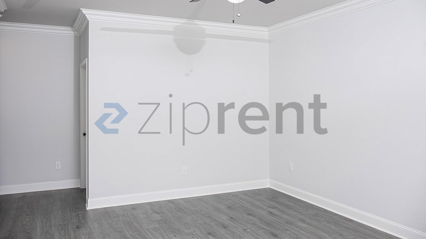 Building Photo - 532 Rohan Dr