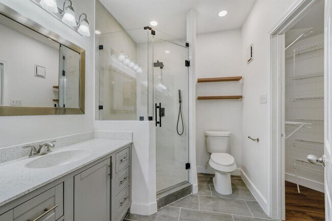 Building Photo - 6804 N Capital of Texas Hwy