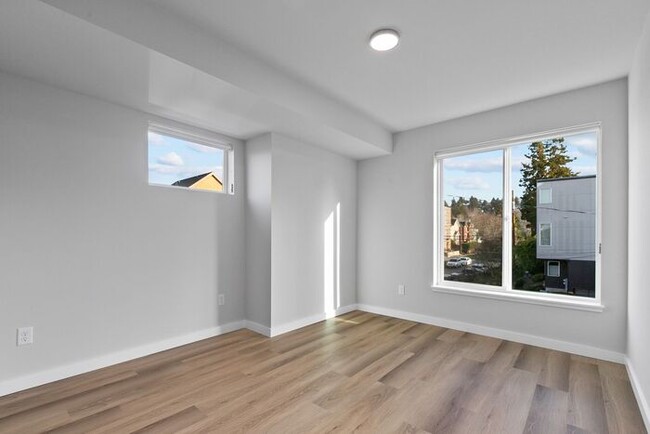 Building Photo - Stunning Brand-New Ballard Townhome with A...