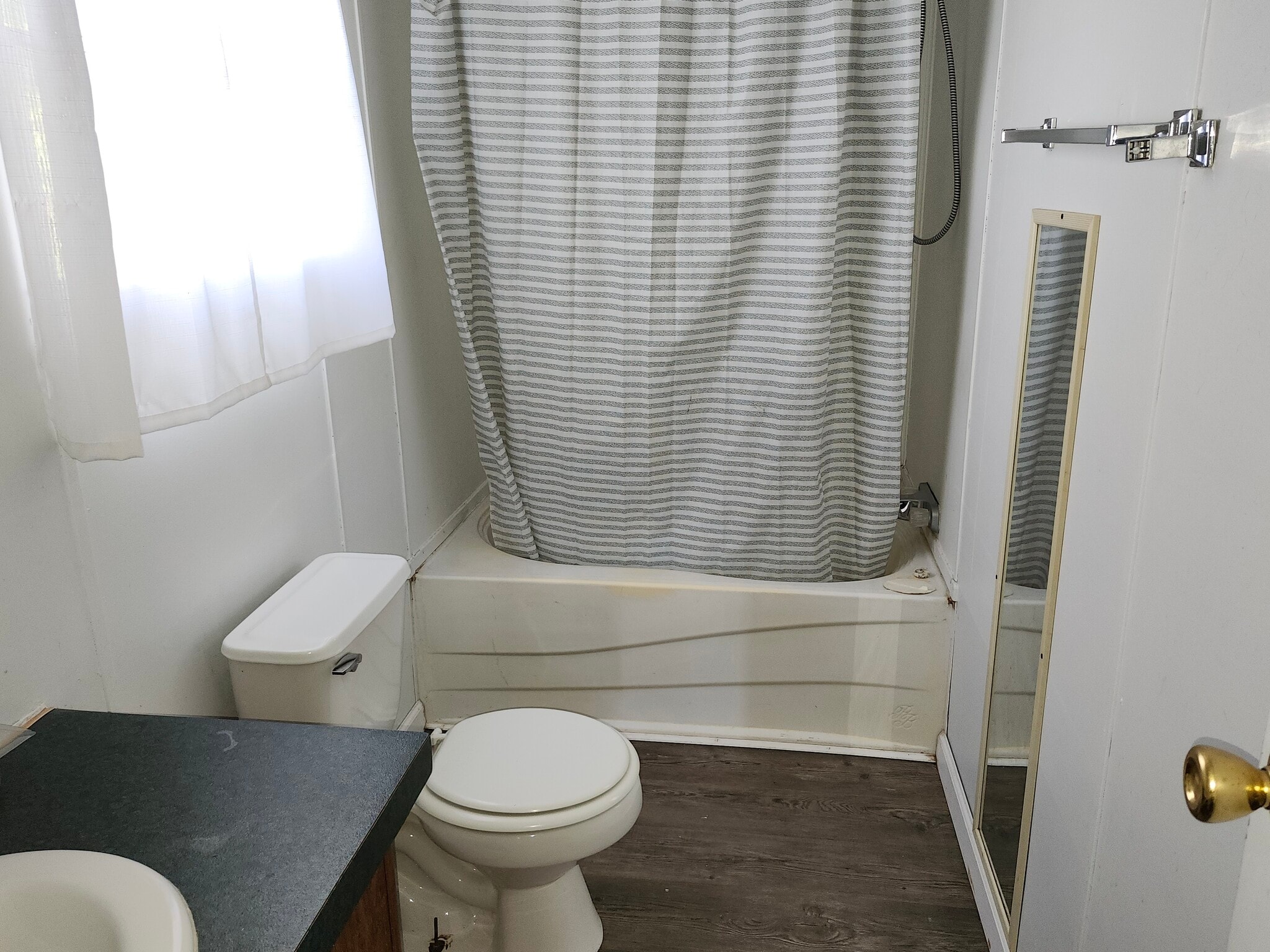 Building Photo - 3 Arrows Est