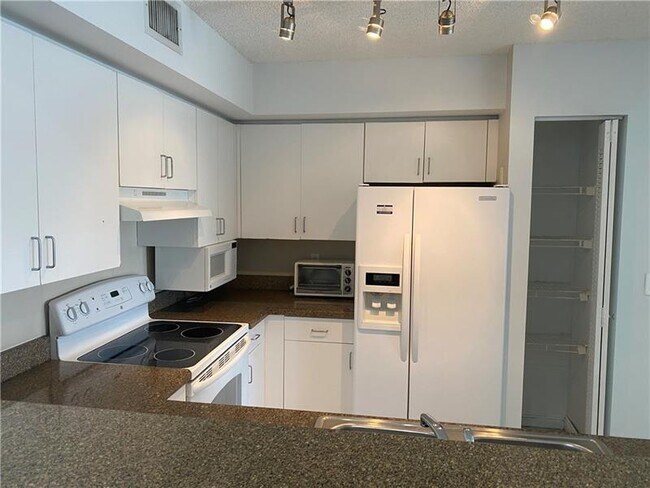 Building Photo - 2081 Renaissance Blvd