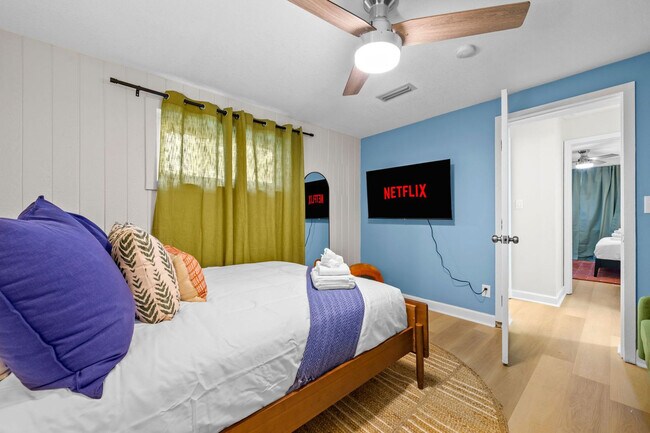 Building Photo - 11950 117th St N