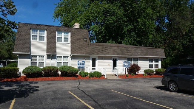 Building Photo - 2127 N Center Rd