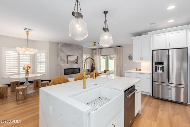 Building Photo - 3759 S Dew Drop Ln