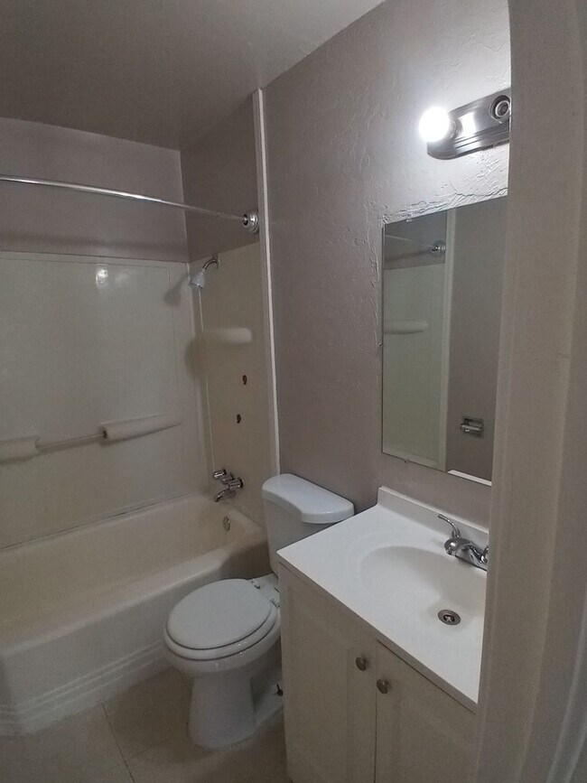 Building Photo - 1817 Breckenridge Dr