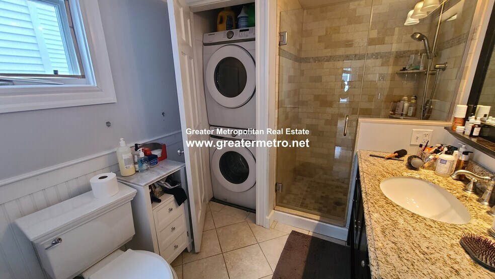 Building Photo - 116 M St