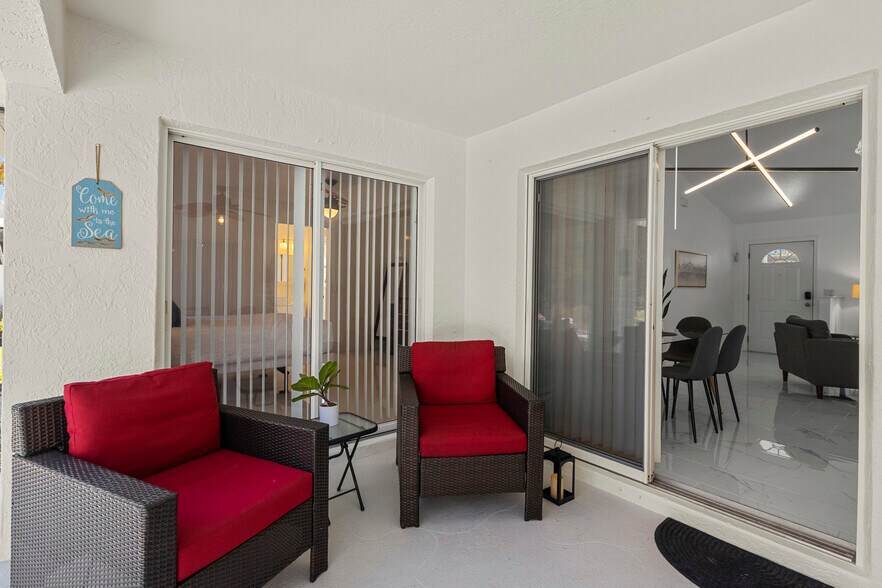 Building Photo - 3620 Candia Ave