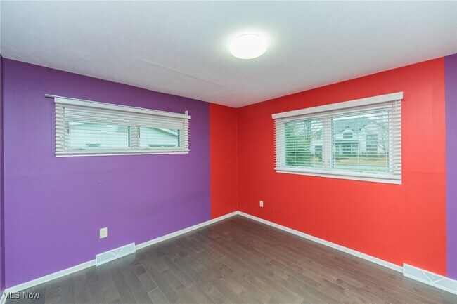 Building Photo - 2500 Deborah Dr