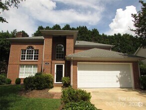 Building Photo - 106 Yorkshire Dr