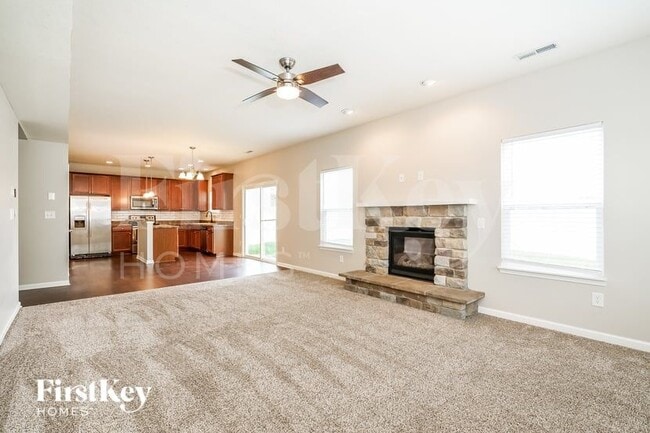 Building Photo - 8858 Hemingway Dr