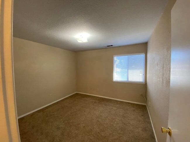 Building Photo - Tuscany Place Triplex